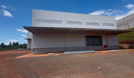 Galpão para aluguel possui 3500 metros quadrados Bauru/Agudos - SP