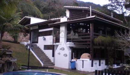 Mansão a venda na Praia de Guaecá - São Sebastião