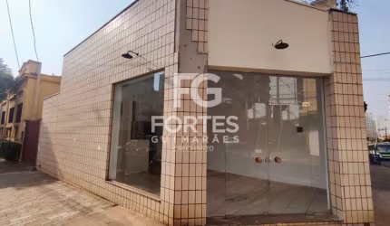 Salão Loja de esquina, em maravilhosa localização central, próximo da Catedral Metropolitana, com 42m² ac em vão livre + depósito para estoque com mezanino, fachada com vitrine em blindex, espaço para