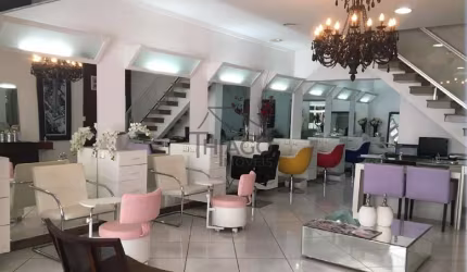 Excelente e espaçoso sobrado comercial  para locação, no bairro Jardim Anália Franco, situado na zo
