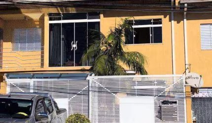 Casa a venda no Pilarzinho, 3 dormitórios, 3 vagas de garagem, aceita permuta