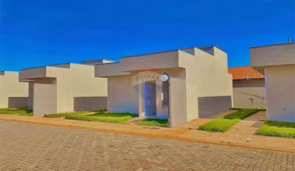 Casa Nova Nº 12 de 63m² com 2 vagas de garagem e 3 quartos em condomínio fechado com piscina