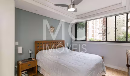 Apartamento com 240.0 m², à venda no bairro Água Verde.