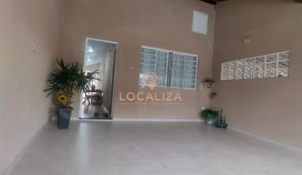 Casa à venda em São José dos Campos-SP, Jardim Satélite - 2 quartos, 1 suíte, 1 sala, 103,01 m² de área.