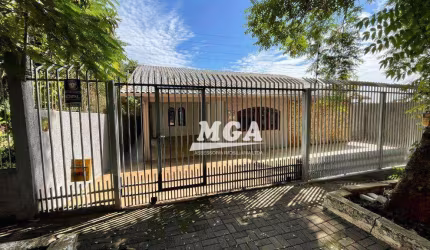 Casa com 4 dormitórios à venda, 189 m² por R$ 750.000,00 - Centro - Foz do Iguaçu/PR