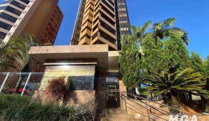 Apartamento mobiliado e decorado com 04 suítes , à Venda  no Ed. Solar das Laranjeiras  - Jardim Polo Centro