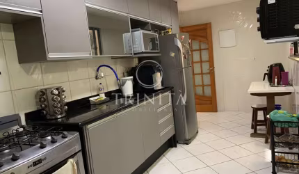Apartamento amplo de 3 quartos com 3 vagas na Freguesia.
