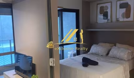 Alugamos quarto e sala finamente decorado e mobiliado no melhor da Barra. 30,31m2. Andar baixo, nascente. Vaga rotativa. Smart Farol da Barra.