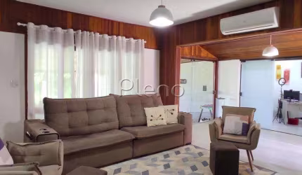 Casa à venda na Vila Nogueira - Campinas