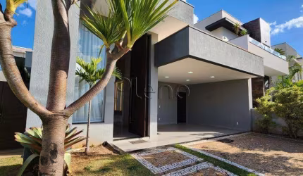 Casa à venda com 3 suítes no Condomínio Residencial Vita Verdi, Valinhos.