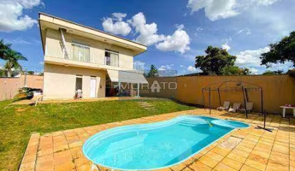Casa - 5 Quartos sendo 2 Suítes - 6 Vagas - Trevo