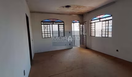 Casa à venda, 4 quartos, 1 suíte, 6 vagas, Castelo - Belo Horizonte/MG