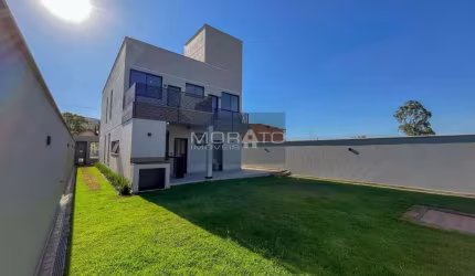Casa com 3 quartos, 2 vagas de garagem, bairro Vale do Sol, Nova Lima
