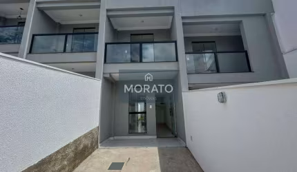 Casa 2 quartos sendo 1 suíte com 1 vaga no bairro São João Batista.