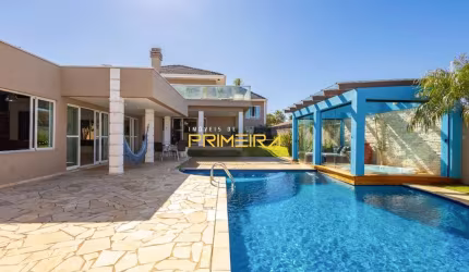 Casa 4 suítes, 7 vagas, 545m² - Santa Felicidade