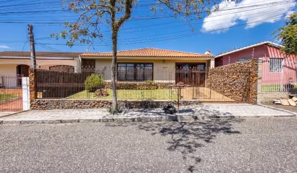 Casa térrea à venda no Bacacheri