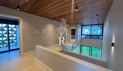 Casa com 3 quartos à venda no Lagoa da Conceição, Florianópolis  por R$ 3.000.000
