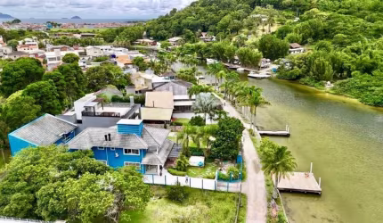 Casa com 5 quartos para alugar na Barra da Lagoa, Florianópolis  por R$ 18.000