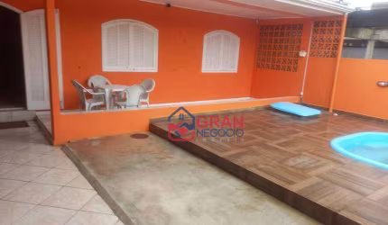 Casa com 6 dormitórios à venda em Matinhos/PR