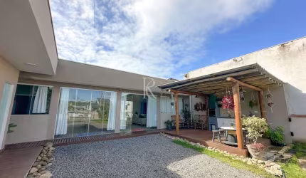 Casa com 2 suítes, Cambiju, Itapoá - R$ 380 mil, Cod: 453
