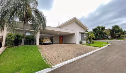 Casa à venda em Londrina, Jardim Itatiaia 2, com 3 quartos, com 199 m², Residencial Petit Ville