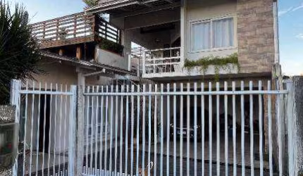 Casa com 2 dormitórios à venda, 98 m² por R$ 960.000 - Bucarein - Joinville/SC