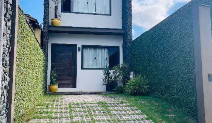 Casa com 2 dormitórios para alugar, 115 m² por R$ 2.710,00/mês - Iririú - Joinville/SC