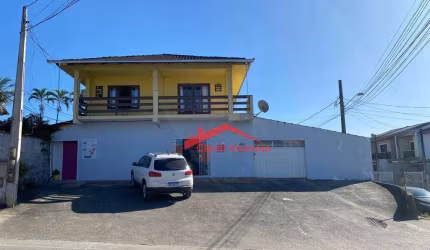 Casa com 2 dormitórios à venda, 230 m² por R$ 850.000,00 - Vila Nova - Joinville/SC