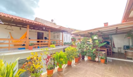 Casa 3 Dormitórios, Sendo 1 Suíte