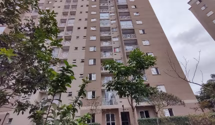 Apartamento 2 quartos com suíte em condomínio Clube