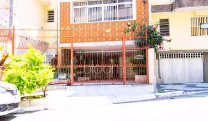 Casa com 3 quartos à venda na Rua Correia Meier, 215, Jardim Vinte e Cinco de Agosto, Duque de Caxias, 234 m2 por R$ 890.000