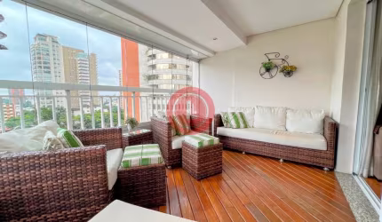 Apartamento de 175m2 com varanda gourmet e 3 suítes, decorado e totalmente mobiliado para locação no Bairro Jardim em Santo André-SP.