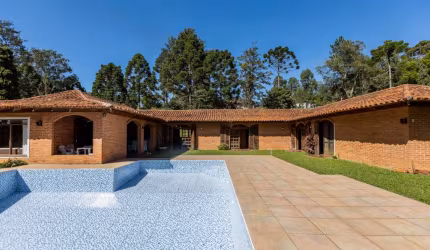 Chácara / sítio com 6 quartos à venda na Estrada da Ribeira BR 476, 107, Imbuial, Colombo, 700 m2 por R$ 2.800.000