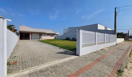 Casa com 4 dormitórios 01 suíte  à venda, 130 m  por R  950.000 - Praia do Ervino - São Francisco do