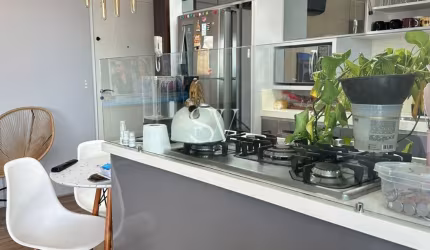 Apartamento a venda com 02 Dormitórios sendo 01 Suíte em Barreiros/ São José, SC