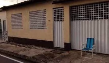 LINDA CASA COM PISCINA NA CIDADE NOVA V