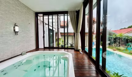 Sobrado altíssimo padrão com suíte com closet + 3 quartos, piscina e hidromassagem à venda por R$2.500.000,00 - Jardim La Salle - Toledo/PR