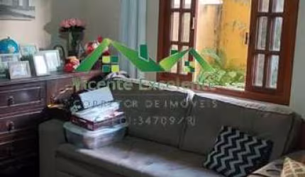 Casa para Venda em Nova Friburgo, Jardim Califórnia, 2 dormitórios, 1 banheiro, 3 vagas