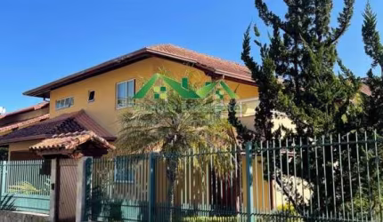 Casa para Venda em Nova Friburgo, Braunes, 4 dormitórios, 2 suítes, 4 banheiros, 2 vagas