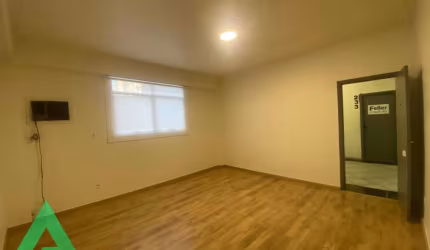Ponto comercial com 1 sala para alugar no Centro, Blumenau , 20 m2 por R$ 1.420