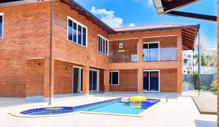Casa com 4 quartos à venda no Garcia, Blumenau , 286 m2 por R$ 1.950.000