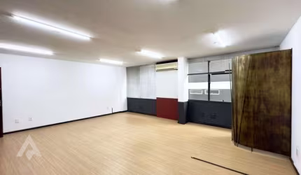 Ponto comercial para alugar no Centro, Blumenau  por R$ 1.250