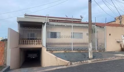 Casa com 6 quartos à venda na Travessa Professor Francisco Torres, 4178, Araés, Cuiabá, 400 m2 por R$ 840.000