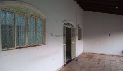 Casa com 3 quartos à venda na Avenida V-2, 23, Nova Esperança, Cuiabá, 190 m2 por R$ 250.000