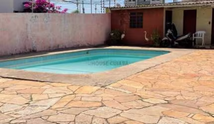 Vende-se Excelente casa no bairro Baú muito bem localizada