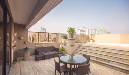 Cobertura Mobiliada com 4 Suítes, Piscina e Vista Panorâmica c/ 500m² para alugar - Ecoville - Curitiba/PR