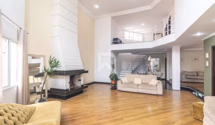 Casa Alto Padrão para Venda – 4 Quartos, 5 Banheiros, 5 Vagas – São Braz, Curitiba