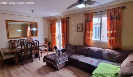 Casa em Condomínio com 3 dormitórios 3 vagas a venda no Jardim Umarizal
