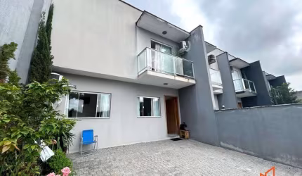 Casa com 3 quartos no Guanabara em Joinville