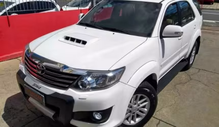 Hilux sw4 srv-7 3.0tdi 4x4 *7 lugares